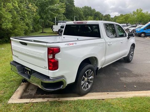 Used 2023 Chevrolet Silverado 1500 LT AWD/4WD image 32