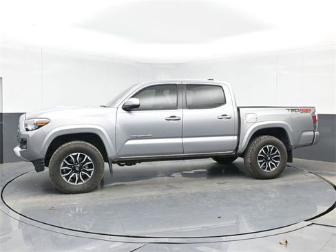 Used 2021 Toyota Tacoma TRD Sport image 11