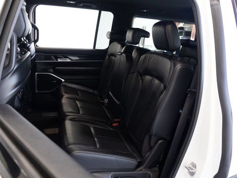 Used 2022 Jeep Wagoneer Series I AWD/4WD image 21