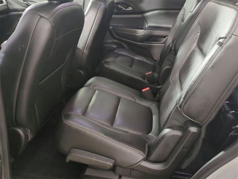 Certified 2019 GMC Acadia SLT image 24