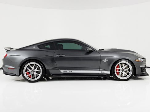 Used 2019 Ford Mustang GT Premium w/ GT Performance Package RWD image 2