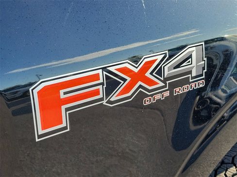 Used 2021 Ford F150 Lariat w/ Max Trailer Tow Package image 9