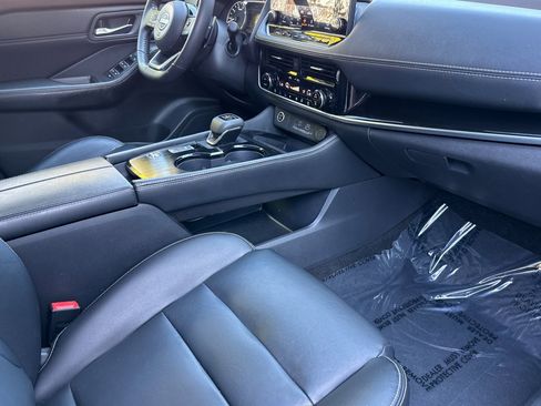 Certified 2023 Nissan Rogue SL w/ SL Premium Package image 18