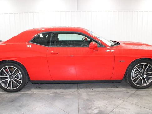 Used 2023 Dodge Challenger R/T image 11
