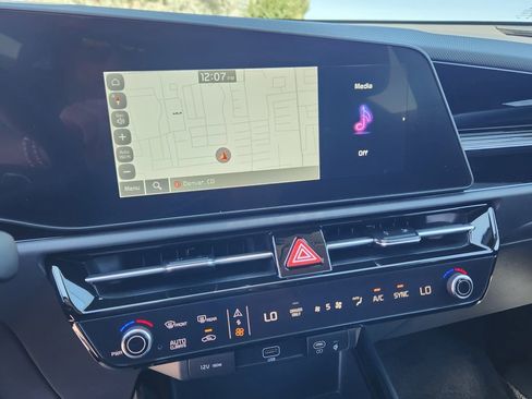 New 2025 Kia Niro EX image 19