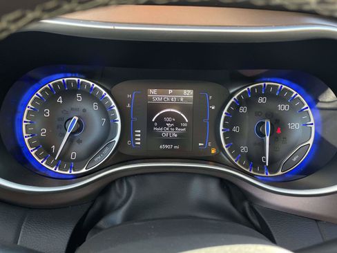 Used 2024 Chrysler Voyager LX FWD image 23