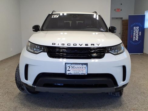 Used 2017 Land Rover Discovery HSE image 2