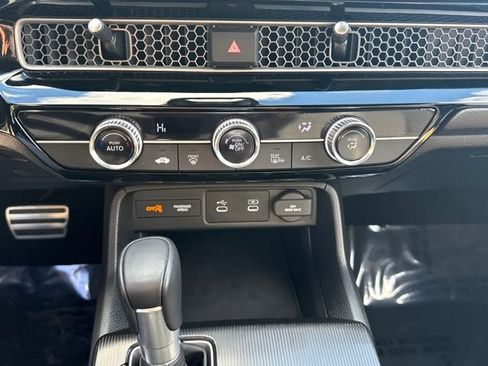 Used 2025 Honda Civic Sport image 22