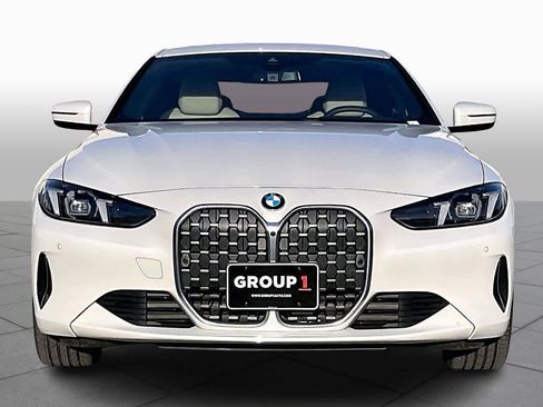 Used 2025 BMW 430i xDrive Coupe w/ Premium Package image 3