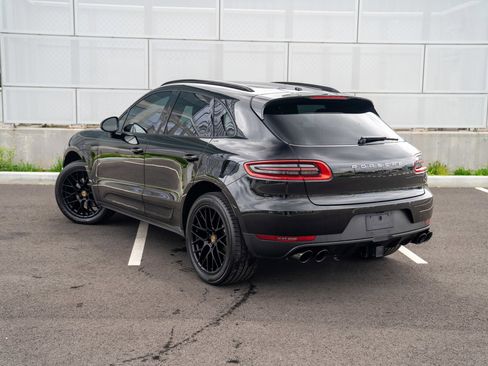 Used 2018 Porsche Macan AWD/4WD image 3