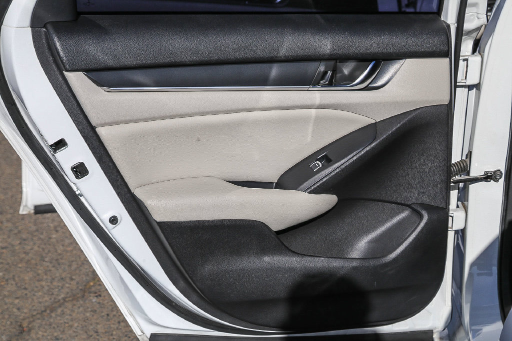 Used 2019 Honda Accord LX image 38
