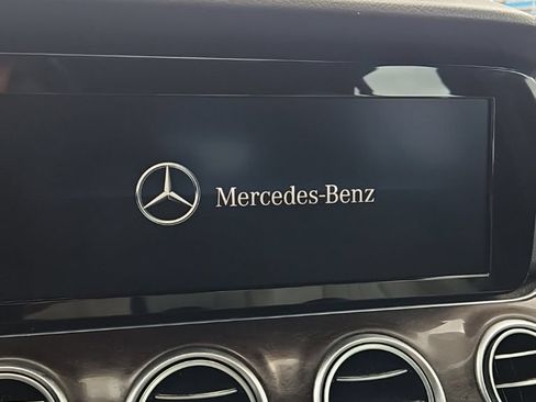 Used 2019 Mercedes-Benz E 450 4MATIC Wagon w/ Premium Package image 16