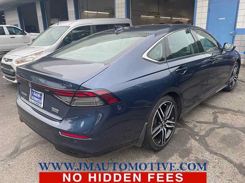 Used 2023 Honda Accord Touring image 3