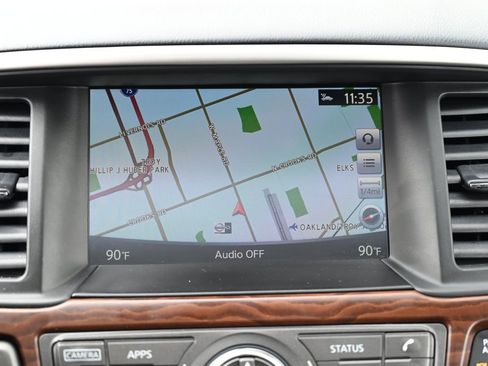 Used 2020 Nissan Pathfinder Platinum image 27