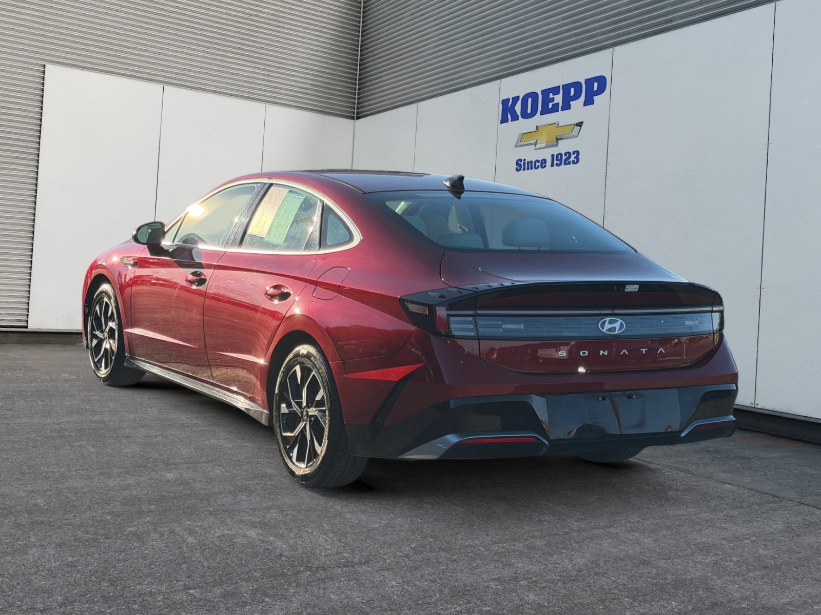Used 2025 Hyundai Sonata SEL FWD image 3