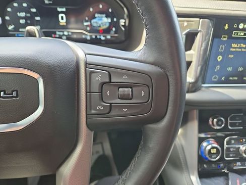 Used 2024 GMC Yukon XL Denali w/ Denali Reserve Package AWD/4WD image 18
