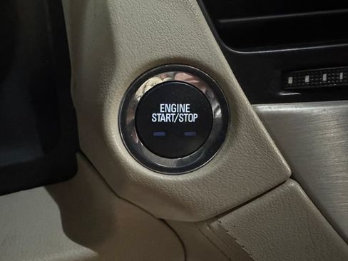 Used 2015 GMC Yukon Denali RWD image 12