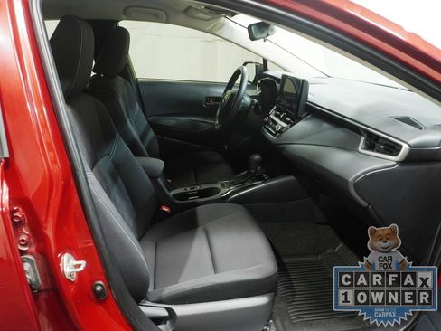 Used 2024 Toyota Corolla LE w/ LE Convenience Package FWD image 13