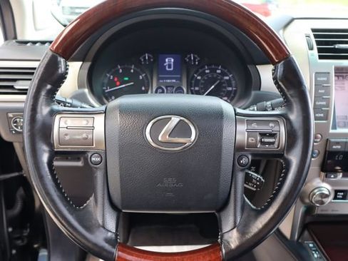 Used 2014 Lexus GX 460 w/ Premium Package AWD/4WD image 17