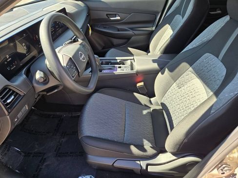 New 2026 Nissan Sentra SV w/ Floor Mat Package FWD image 6