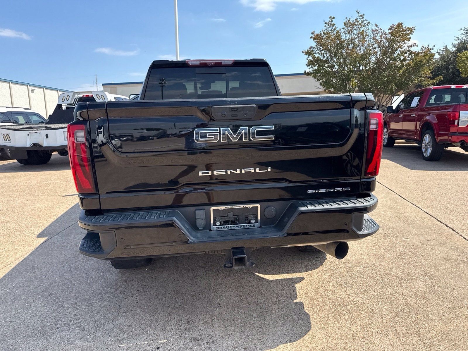 Used 2024 GMC Sierra 2500 Denali Ultimate AWD/4WD image 6