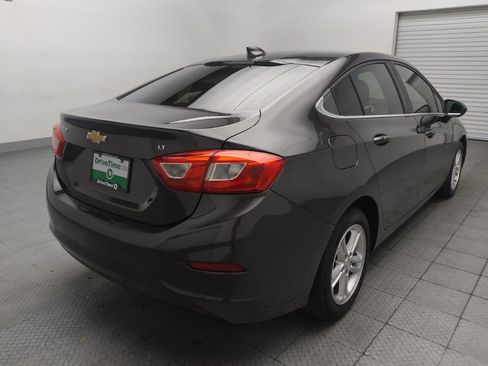 Used 2017 Chevrolet Cruze LT w/ Convenience Package FWD image 9
