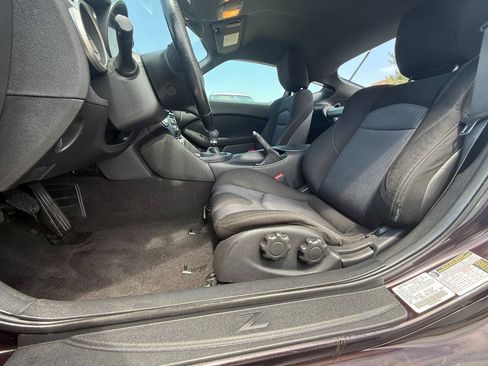 Used 2010 Nissan 370Z Coupe w/ Sport Pkg RWD image 7