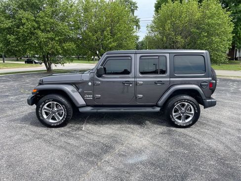 Used 2020 Jeep Wrangler Unlimited Sahara AWD/4WD image 8