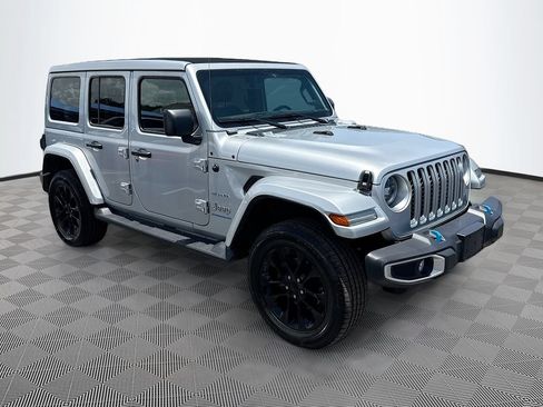 Used 2023 Jeep Wrangler Unlimited Sahara w/ Cold Weather Group AWD/4WD image 4