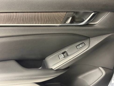 Used 2021 Honda Accord Touring image 35