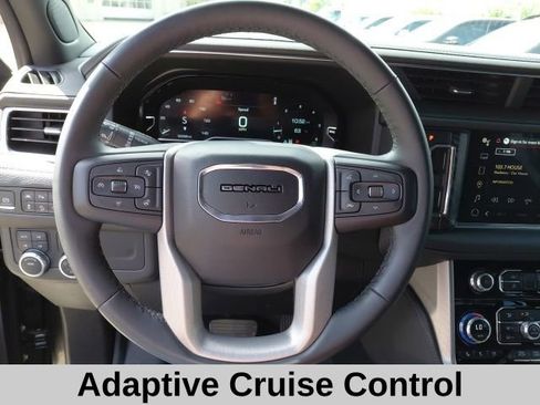 Used 2023 GMC Yukon Denali AWD/4WD image 11