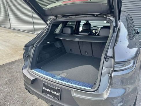 New 2026 Porsche Cayenne S image 37