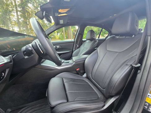 Used 2023 BMW 330i xDrive Sedan w/ Premium Package AWD/4WD image 21