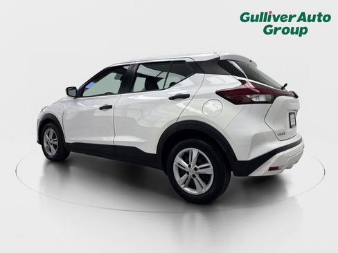 Used 2021 Nissan Kicks S FWD image 4