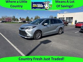 Used 2021 Toyota Sienna XLE video 1