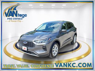 Used 2023 Ford Escape Active AWD/4WD video 1