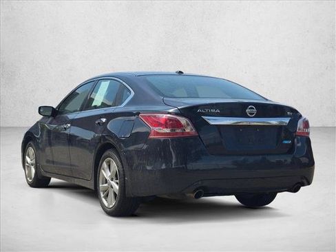 Used 2013 Nissan Altima 2.5 SV FWD image 7
