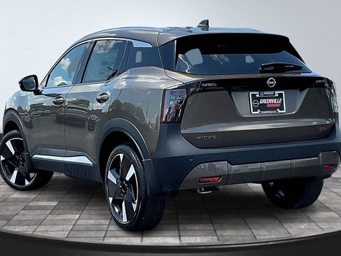 New 2025 Nissan Kicks SR image 3