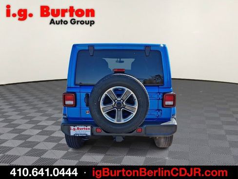 Used 2023 Jeep Wrangler Unlimited Sahara w/ Cold Weather Group AWD/4WD image 5
