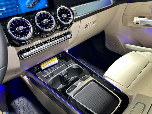 New 2026 Mercedes-Benz GLB 250 4MATIC image 12