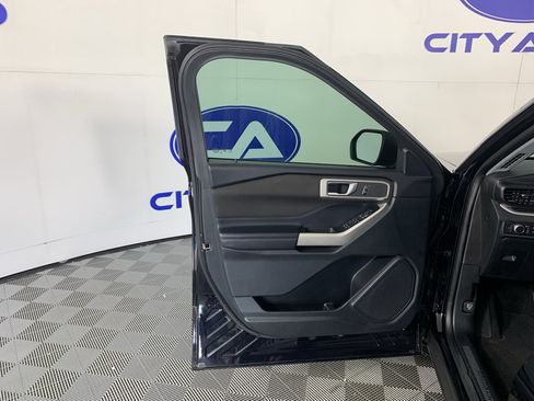 Used 2020 Ford Explorer XLT RWD image 13