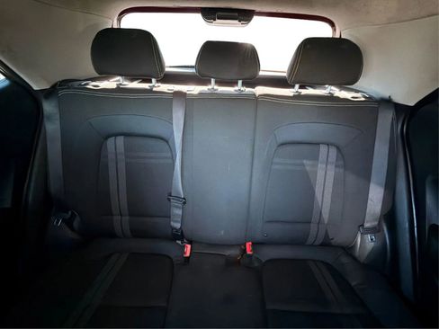 Used 2023 Hyundai Venue SEL FWD image 14