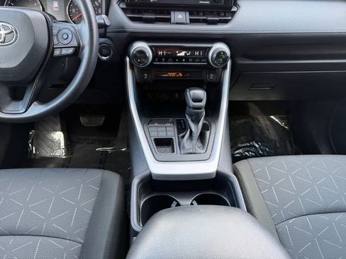 Used 2021 Toyota RAV4 XLE image 10