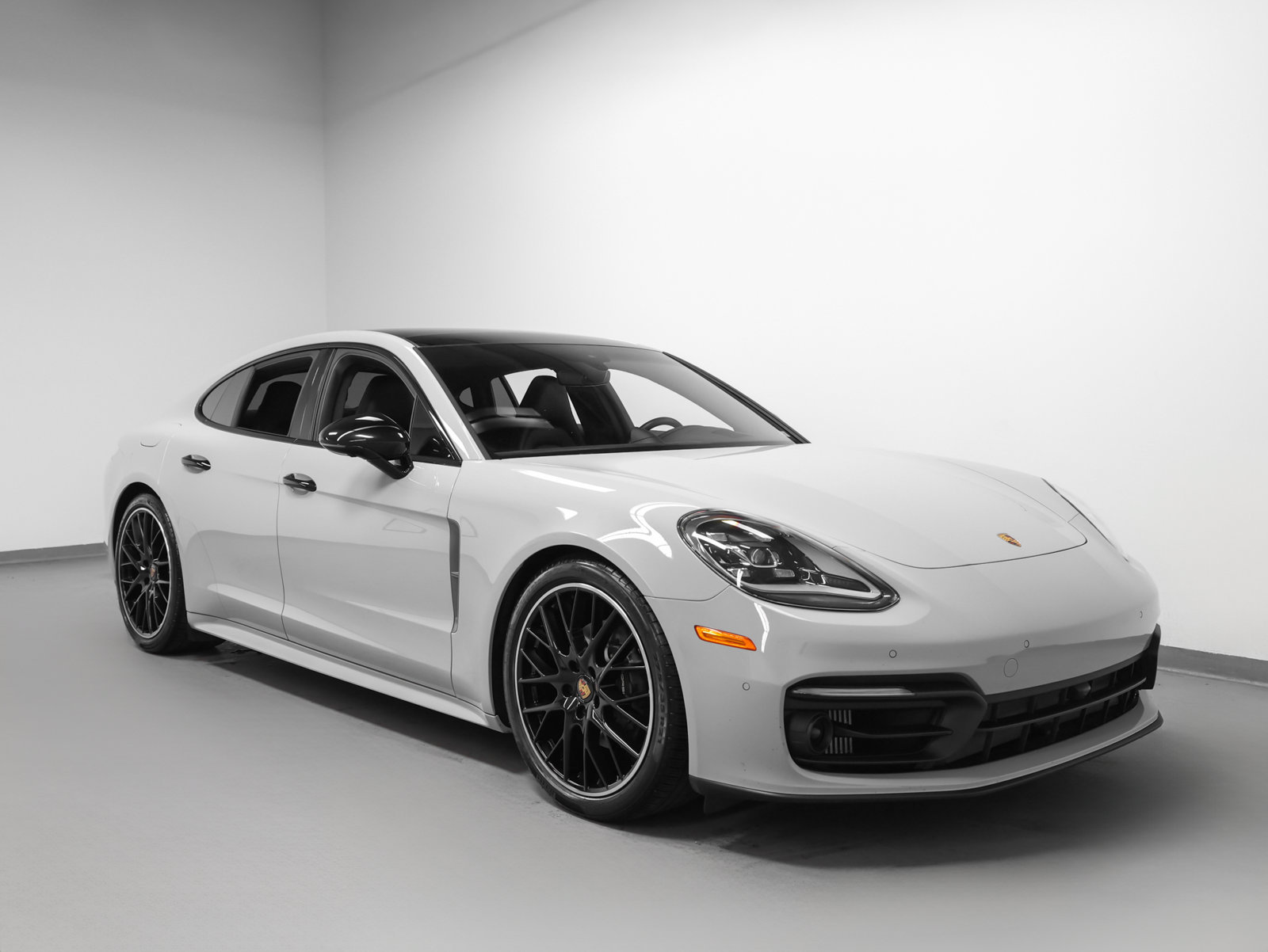Certified 2023 Porsche Panamera 4 Platinum Edition AWD/4WD image 10