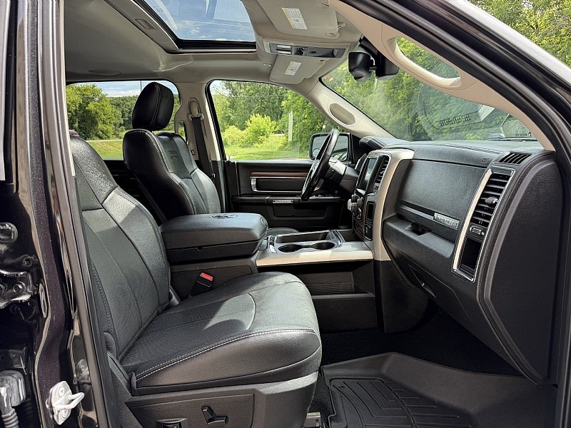 Used 2017 RAM 1500 Laramie w/ Convenience Group AWD/4WD image 25