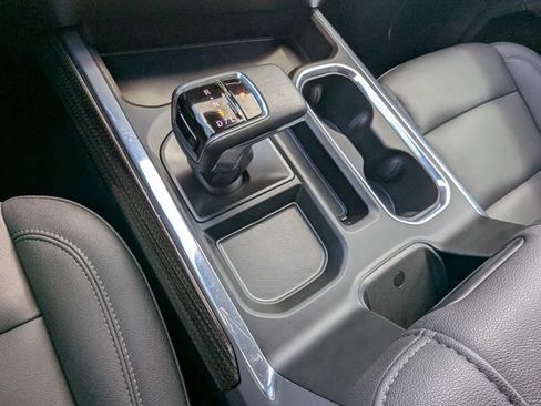 Used 2025 Chevrolet Silverado 1500 LT Trail Boss w/ LT Trail Boss Premium Package AWD/4WD image 23