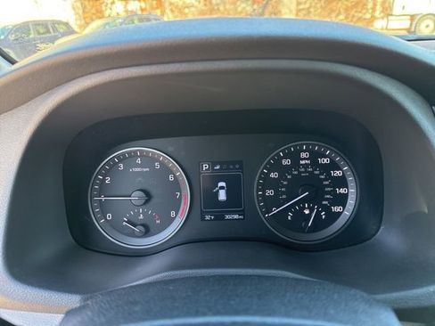 Used 2017 Hyundai Tucson SE image 11