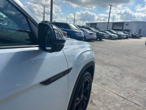 New 2026 Volkswagen Atlas Cross Sport SEL R-Line image 32