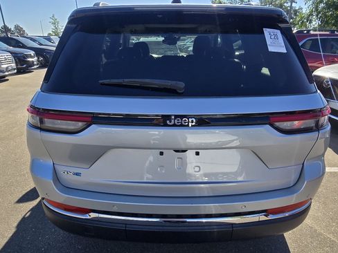 Used 2023 Jeep Grand Cherokee 4WD 4xe image 4