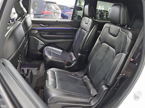 Used 2021 Jeep Grand Cherokee L Overland w/ Luxury Tech Group IV image 29